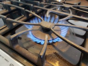 gas stoves pollute indoor air